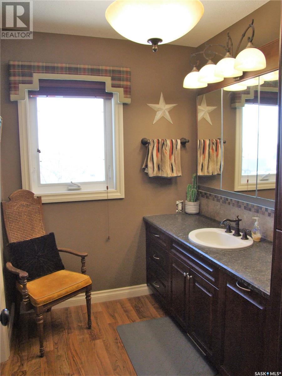 












Noble Acreage

,
Leader,




Saskatchewan
S0N1H0

