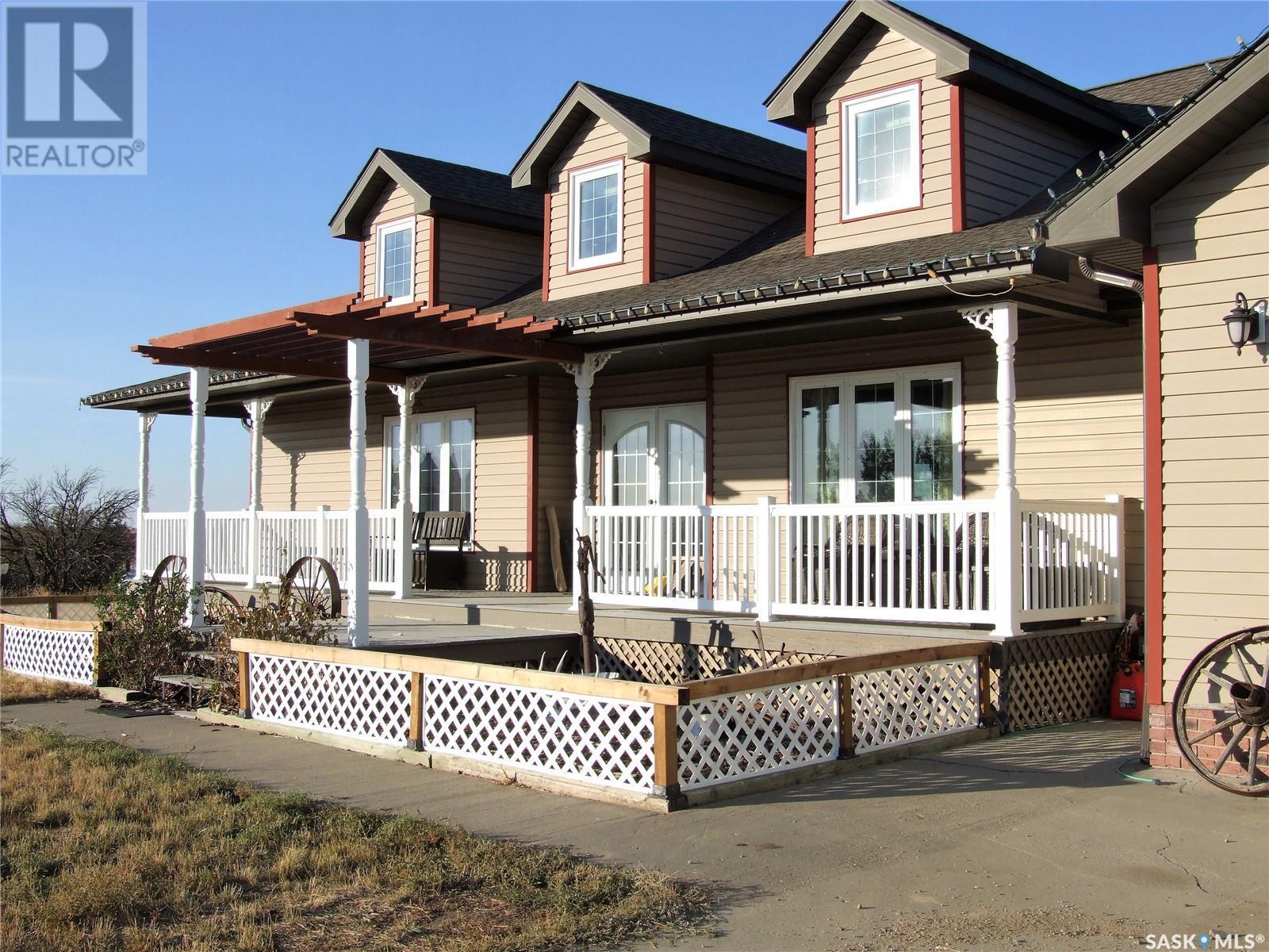 












Noble Acreage

,
Leader,




Saskatchewan
S0N1H0

