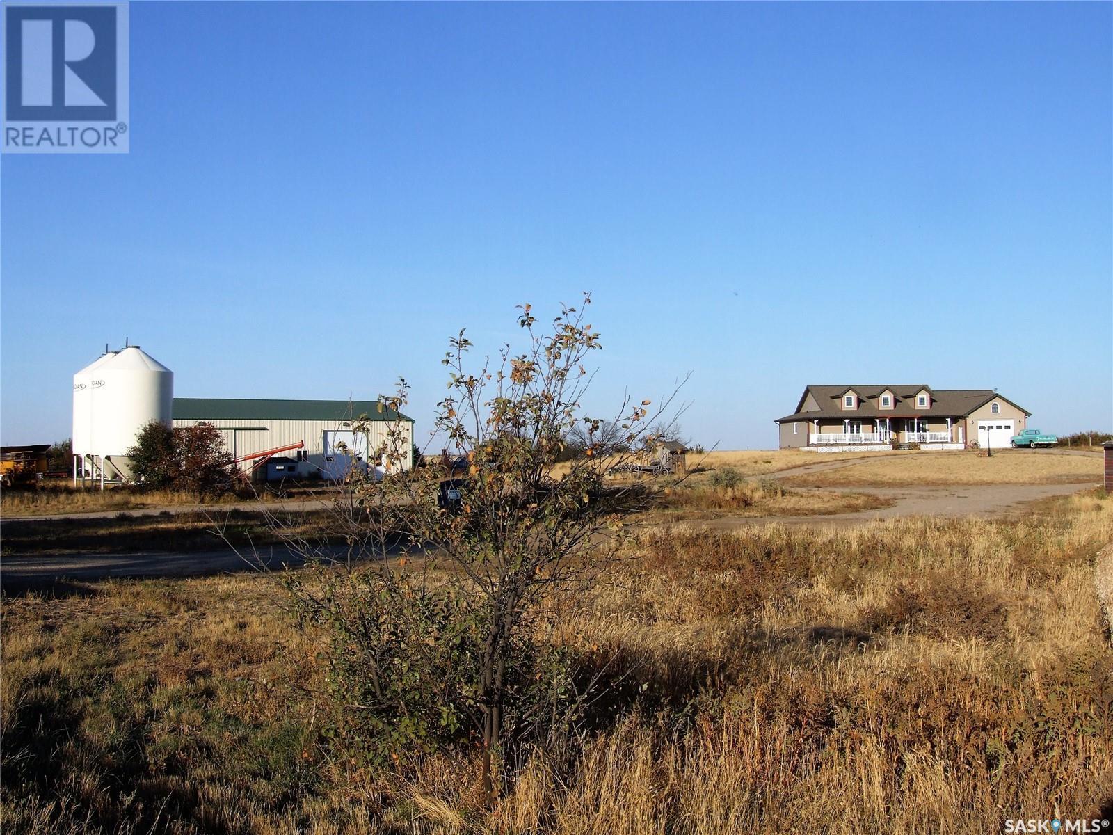 












Noble Acreage

,
Leader,




Saskatchewan
S0N1H0

