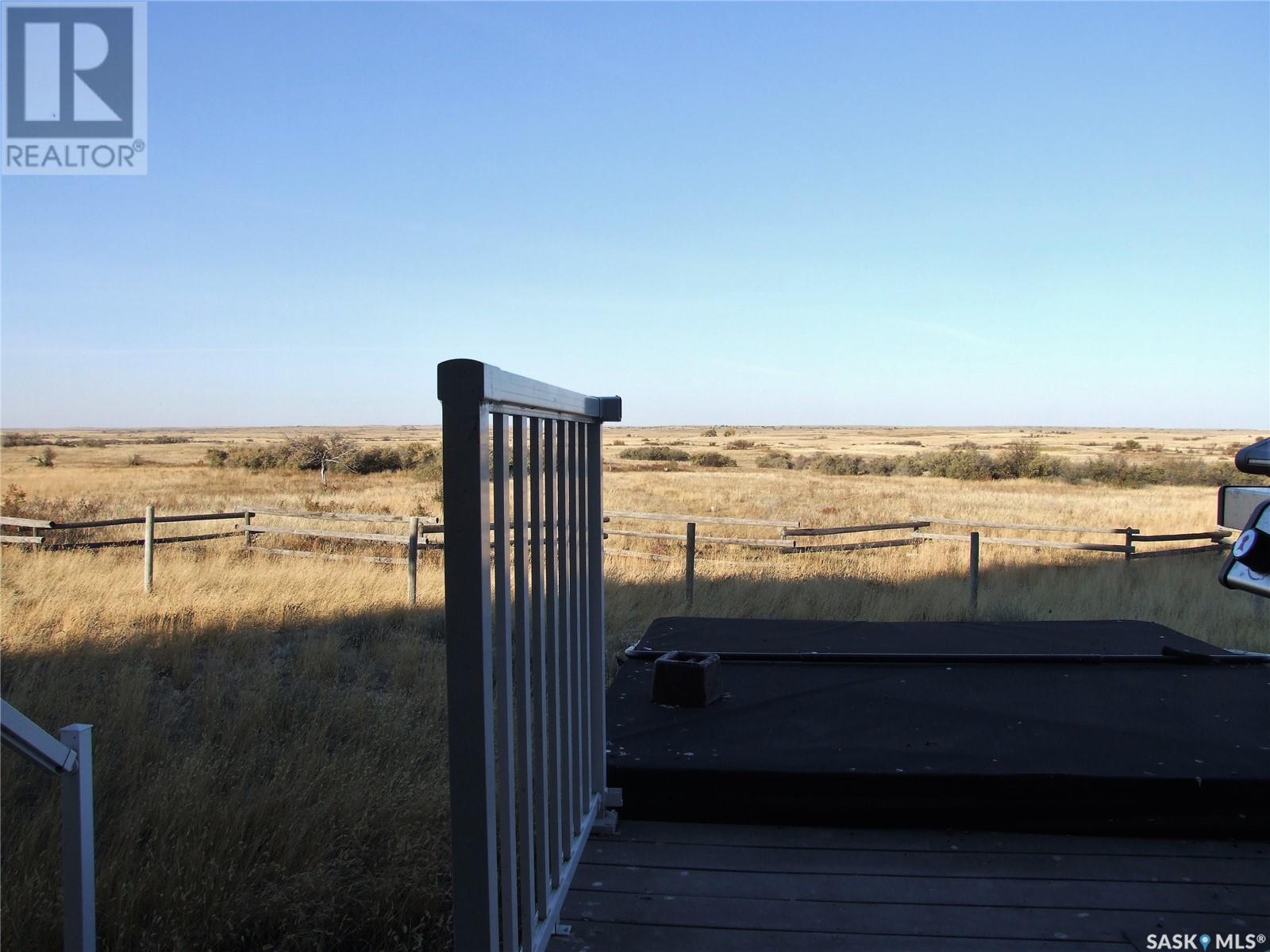 












Noble Acreage

,
Leader,




Saskatchewan
S0N1H0

