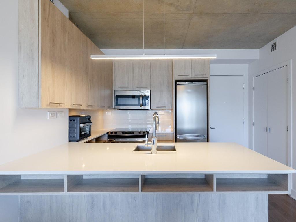 









1414


Rue Chomedey

, 1648,
Montréal (Ville-Marie),




QC
H3H0A2


