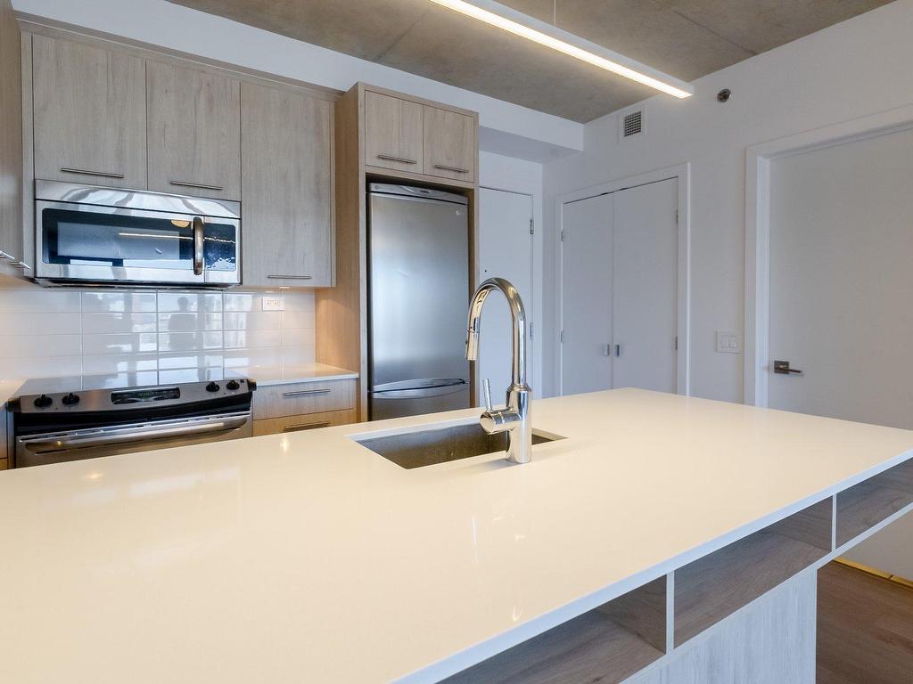 









1414


Rue Chomedey

, 1648,
Montréal (Ville-Marie),




QC
H3H0A2

