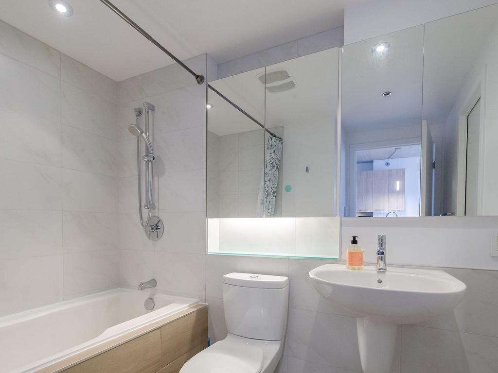 









1414


Rue Chomedey

, 1648,
Montréal (Ville-Marie),




QC
H3H0A2

