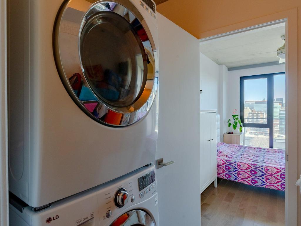 









1414


Rue Chomedey

, 1648,
Montréal (Ville-Marie),




QC
H3H0A2

