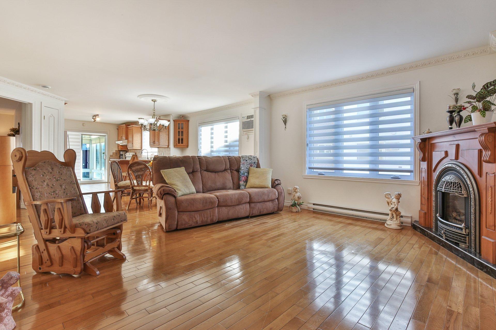









1017


Rue Douglas

,
Saint-Jean-sur-Richelieu,




QC
J3A2A9

