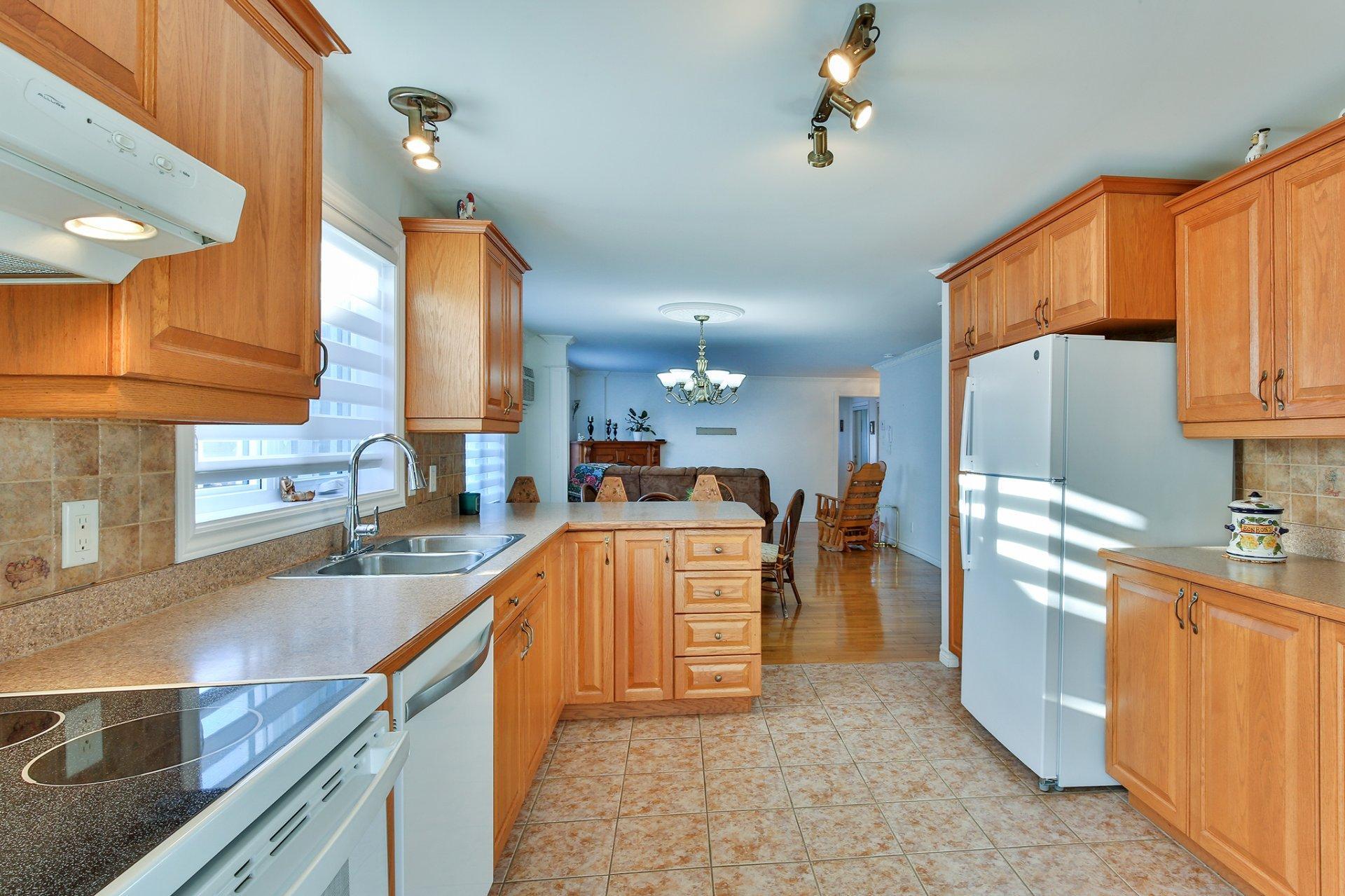 









1017


Rue Douglas

,
Saint-Jean-sur-Richelieu,




QC
J3A2A9

