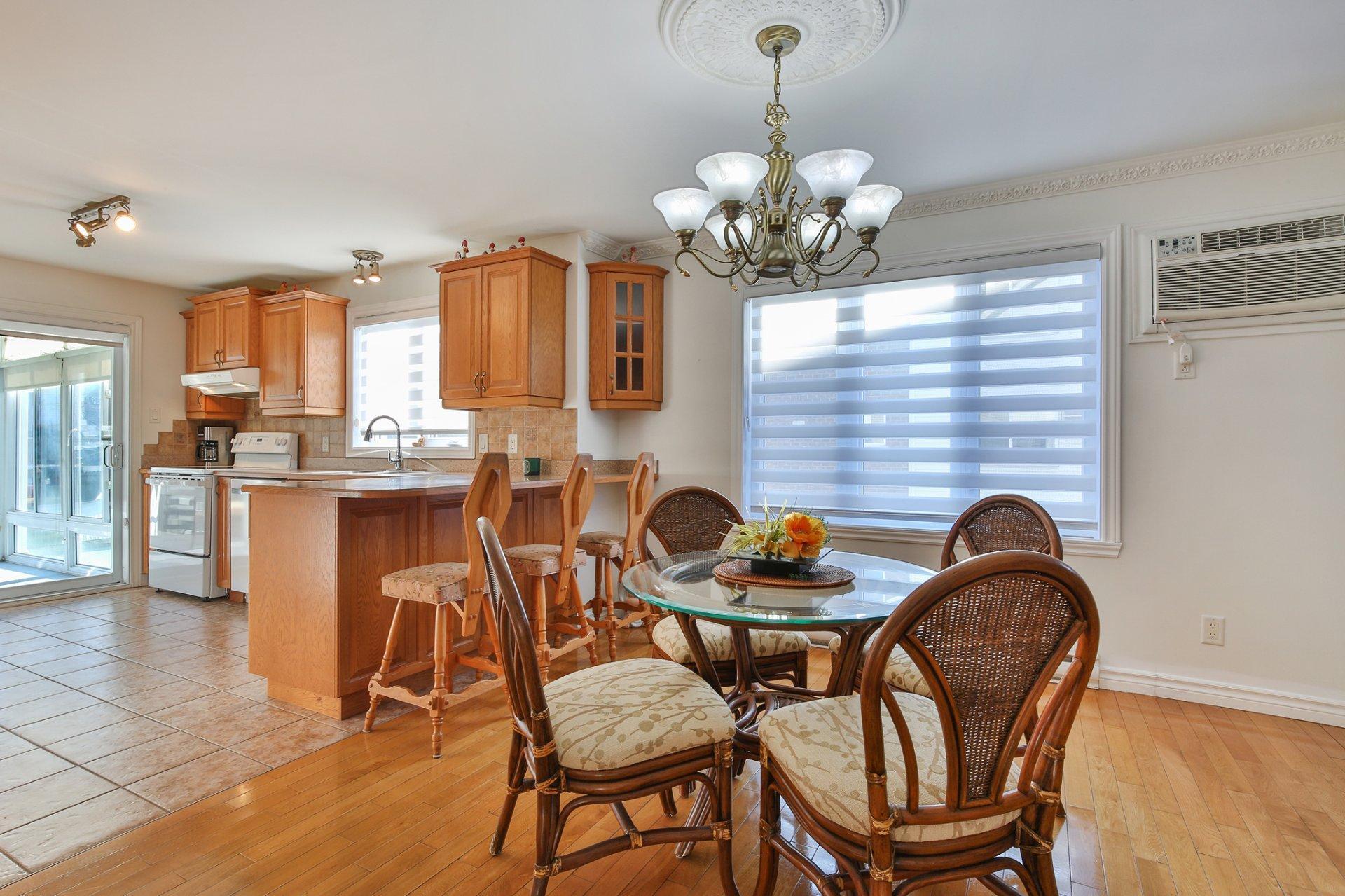 









1017


Rue Douglas

,
Saint-Jean-sur-Richelieu,




QC
J3A2A9

