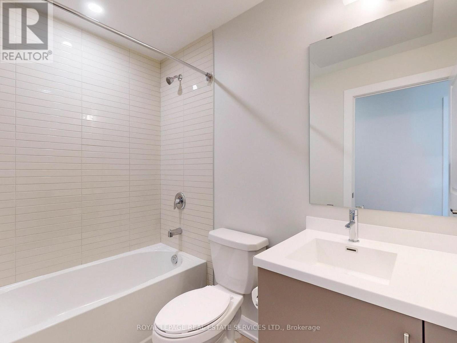 












1504 - 3220 WILLIAM COLTSON

,
Oakville,




Ontario
L6H7X9

