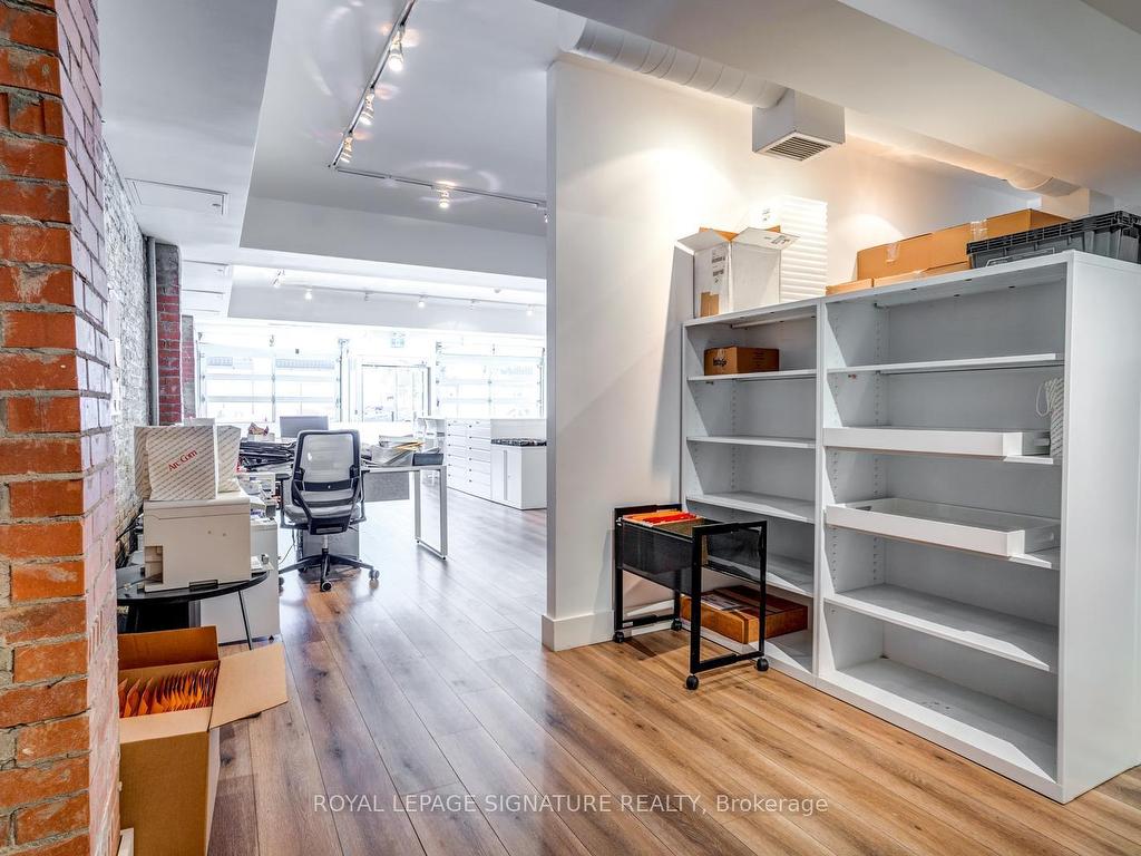 









926


King

Street West, Main,
Toronto,




ON
M5V 1P5

