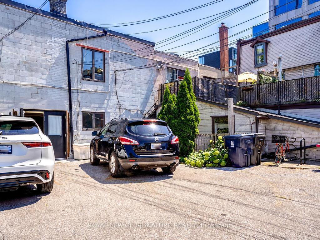 









926


King

Street West, Main,
Toronto,




ON
M5V 1P5

