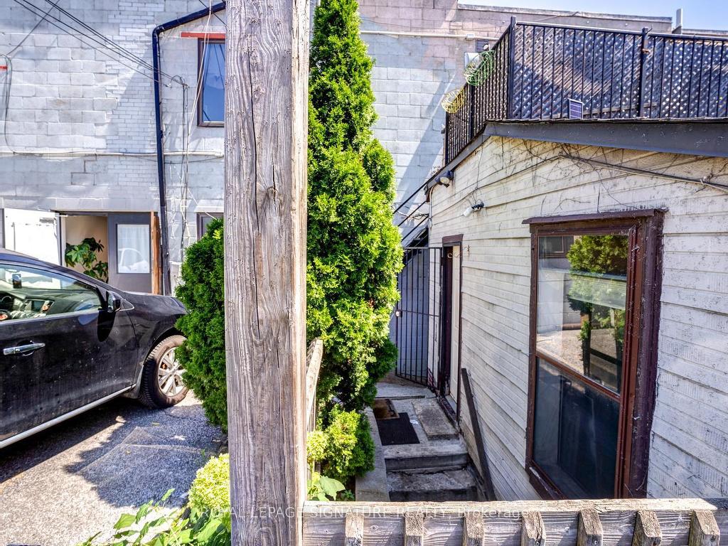 









926


King

Street West, Main,
Toronto,




ON
M5V 1P5

