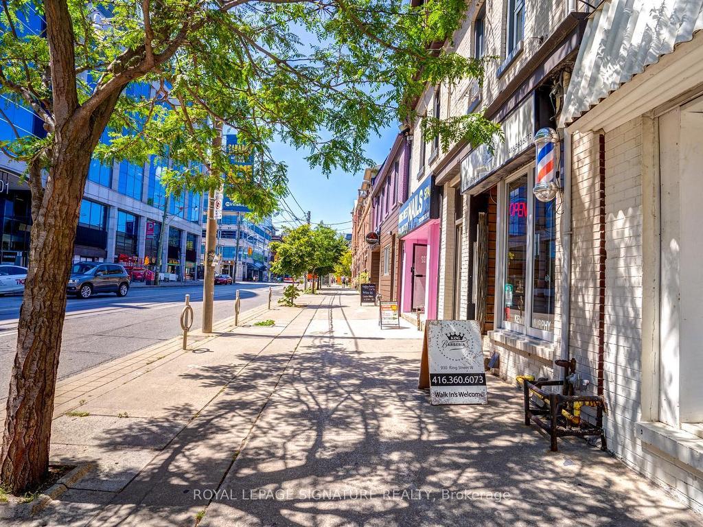 









926


King

Street West, Main,
Toronto,




ON
M5V 1P5

