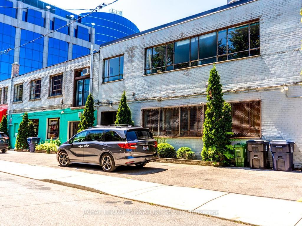 









926


King

Street West, Main,
Toronto,




ON
M5V 1P5


