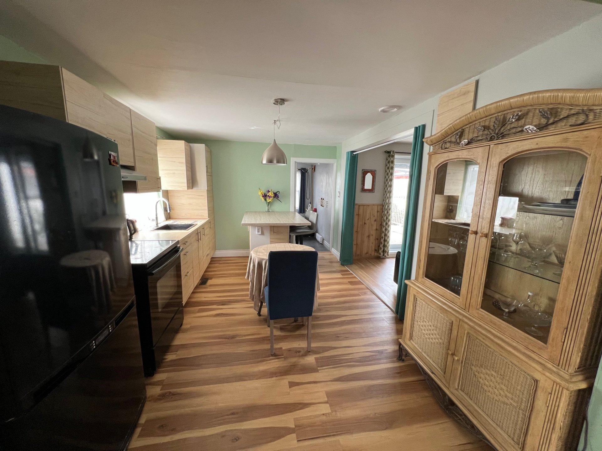









4490


55e Avenue

,
Laval (Laval-Ouest),




QC
H7R4C9

