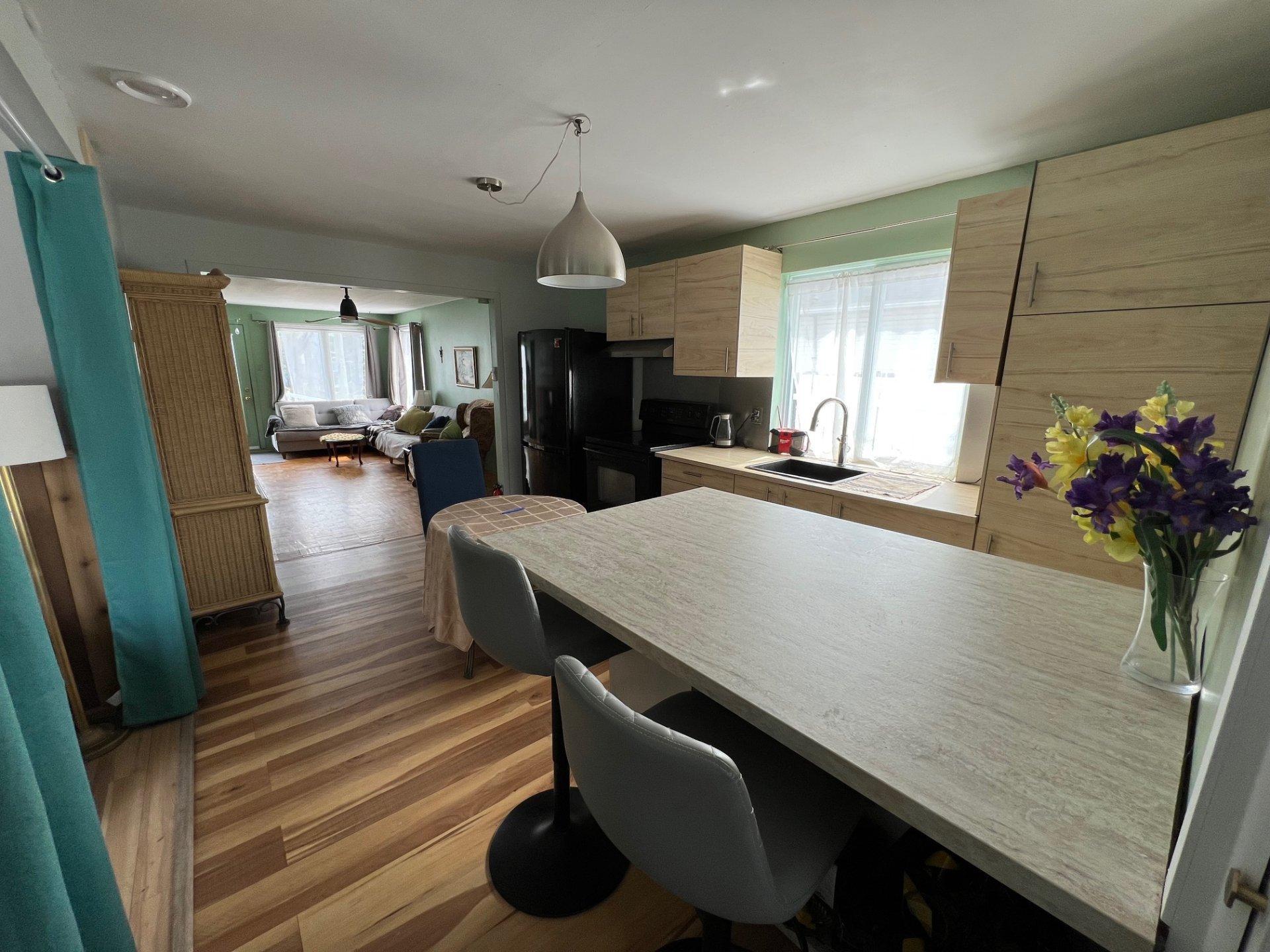 









4490


55e Avenue

,
Laval (Laval-Ouest),




QC
H7R4C9

