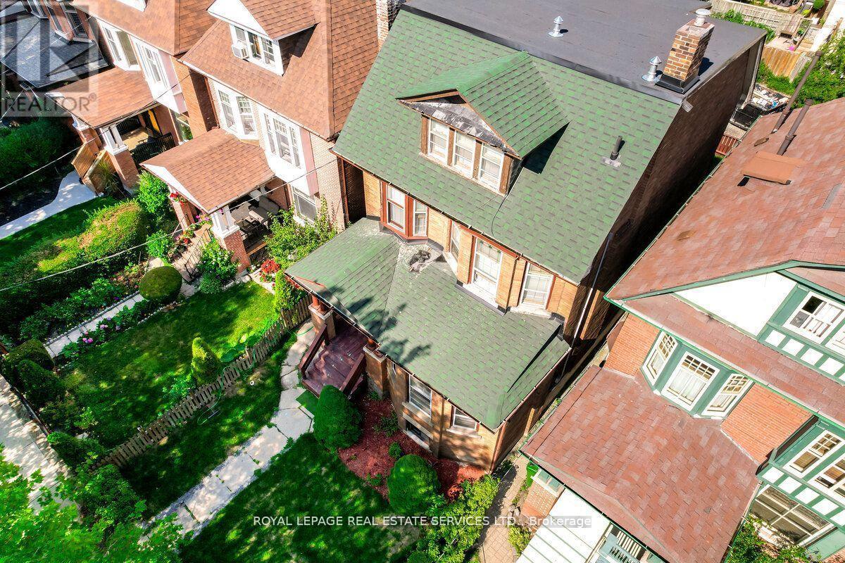 












31 TYNDALL AVENUE

,
Toronto,




Ontario
M6K2E9

