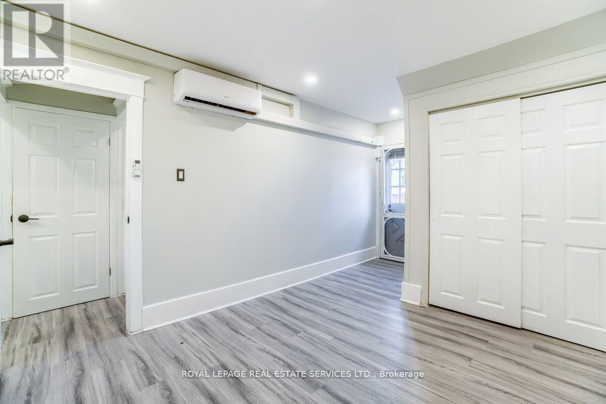












31 TYNDALL AVENUE

,
Toronto,




Ontario
M6K2E9

