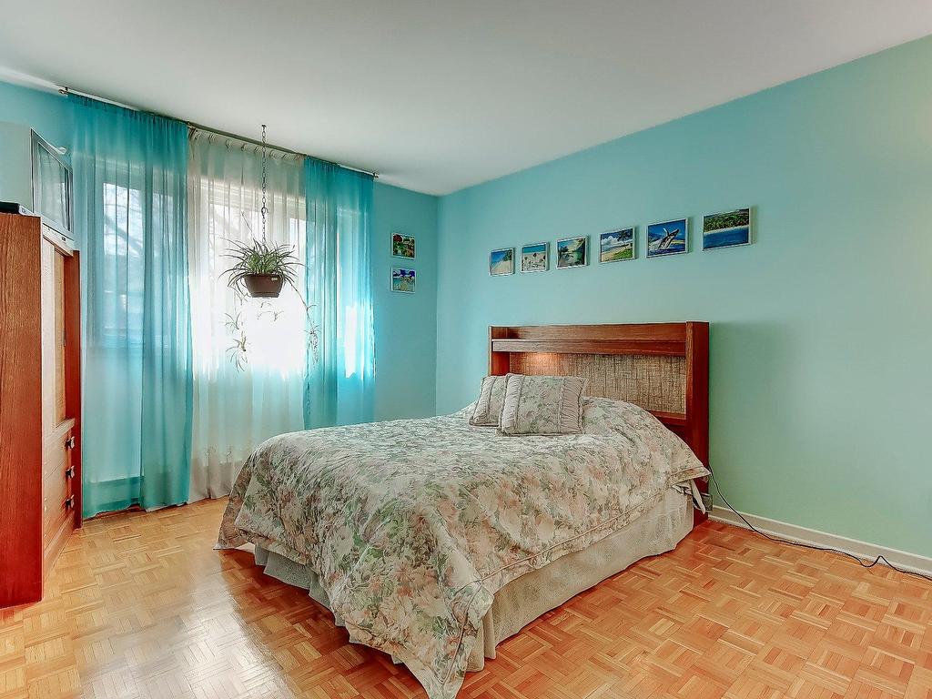 









78


Rue Juliette-Béliveau

,
Saint-Bruno-de-Montarville,




QC
J3V5T5

