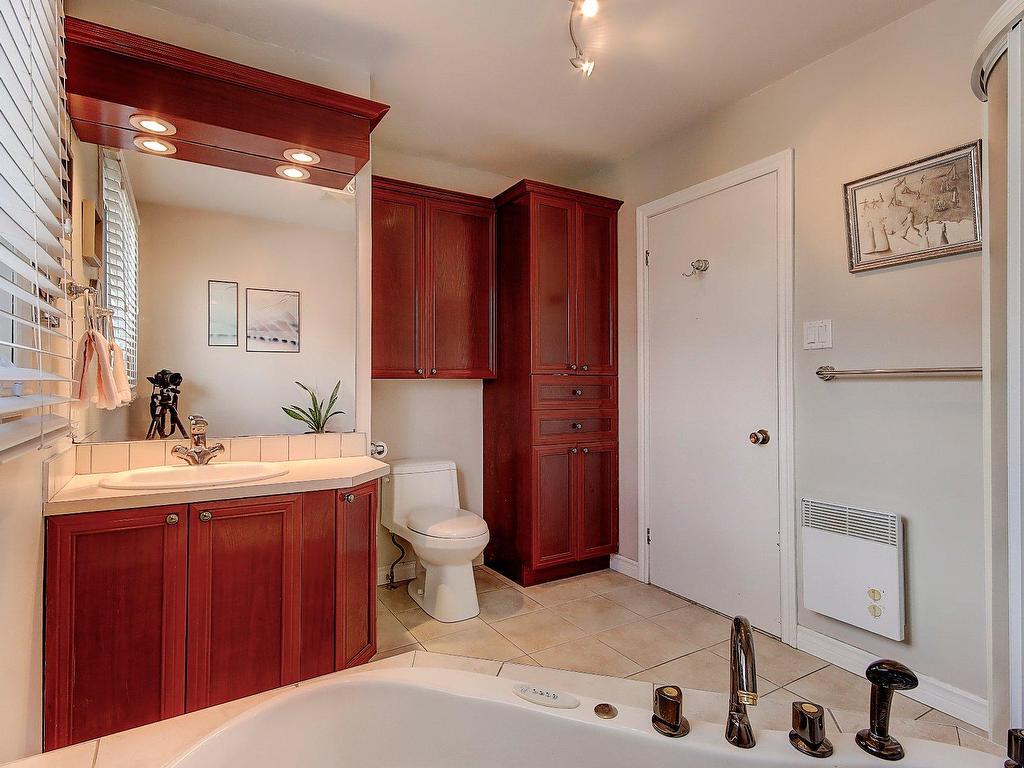 









78


Rue Juliette-Béliveau

,
Saint-Bruno-de-Montarville,




QC
J3V5T5

