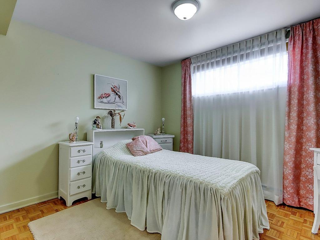









78


Rue Juliette-Béliveau

,
Saint-Bruno-de-Montarville,




QC
J3V5T5

