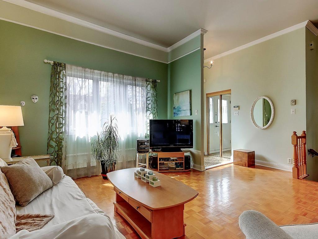









78


Rue Juliette-Béliveau

,
Saint-Bruno-de-Montarville,




QC
J3V5T5

