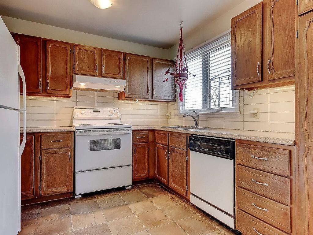 









78


Rue Juliette-Béliveau

,
Saint-Bruno-de-Montarville,




QC
J3V5T5

