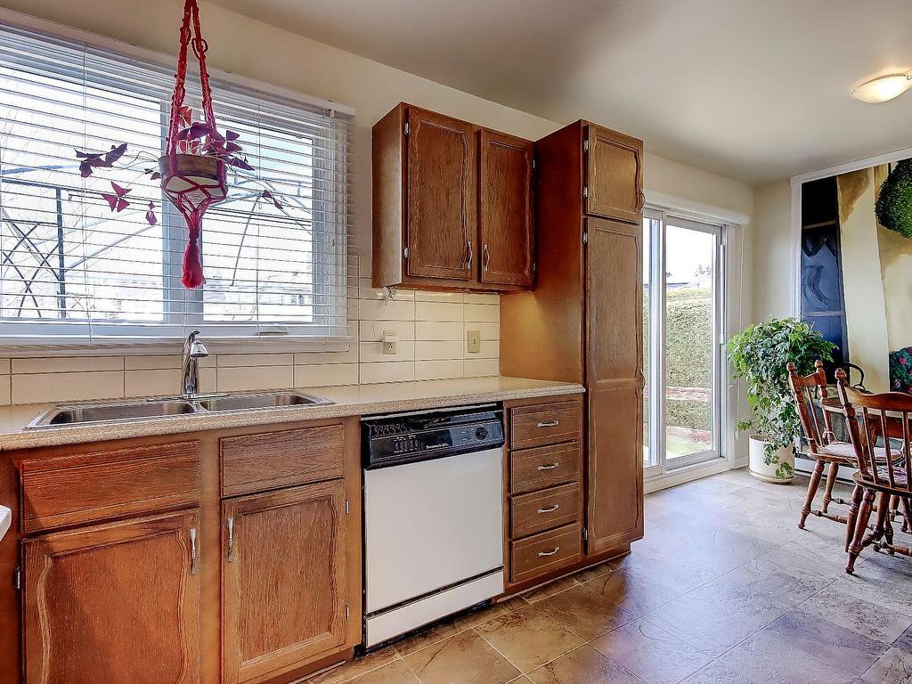 









78


Rue Juliette-Béliveau

,
Saint-Bruno-de-Montarville,




QC
J3V5T5

