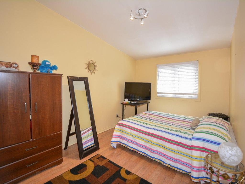 









6330


Rue Fiset

,
Montréal (Montréal-Nord),




QC
H1G2B2

