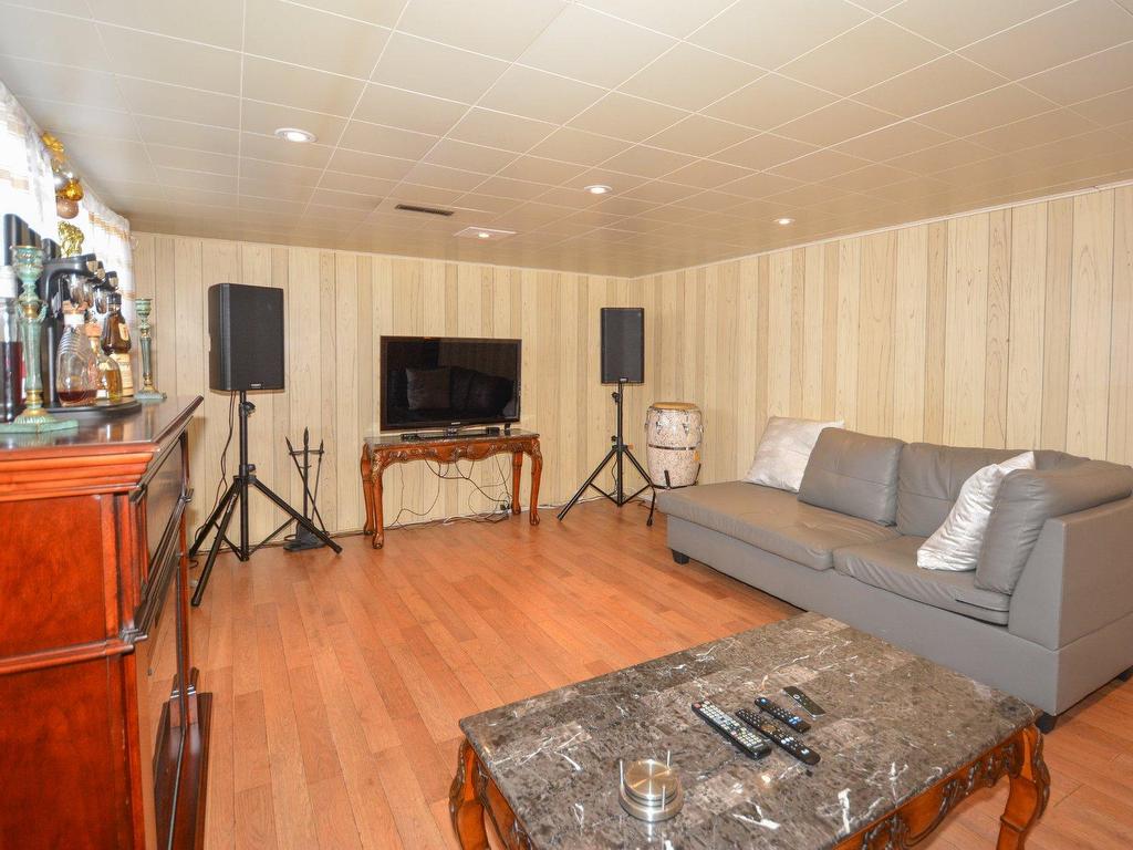 









6330


Rue Fiset

,
Montréal (Montréal-Nord),




QC
H1G2B2

