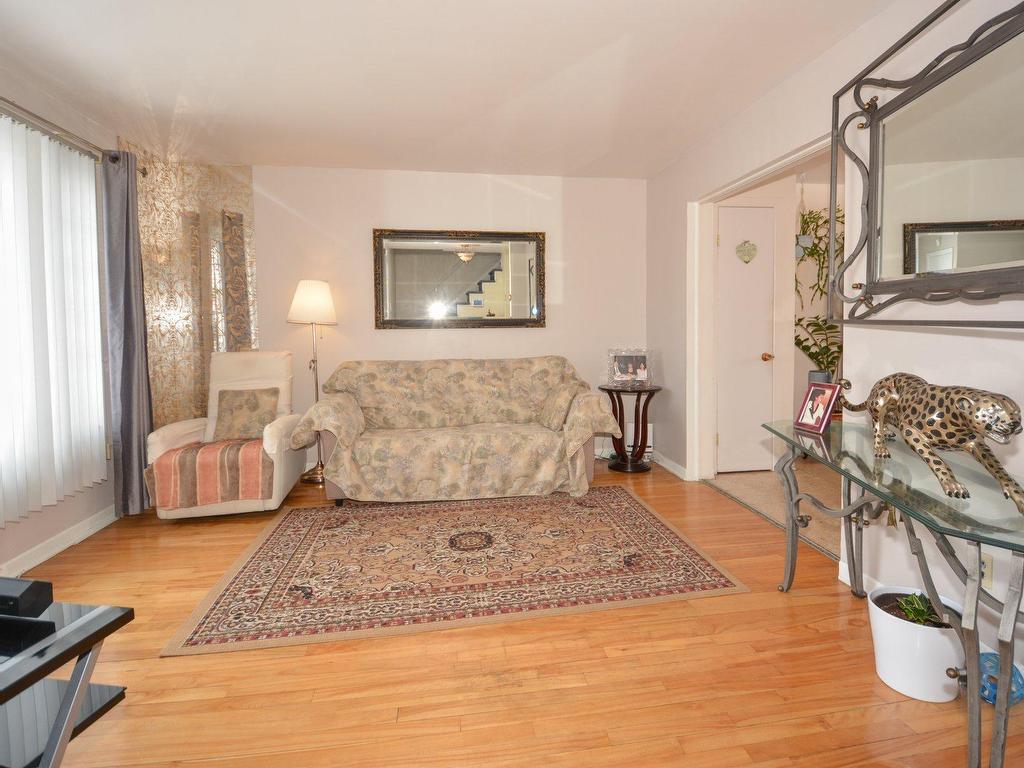 









6330


Rue Fiset

,
Montréal (Montréal-Nord),




QC
H1G2B2

