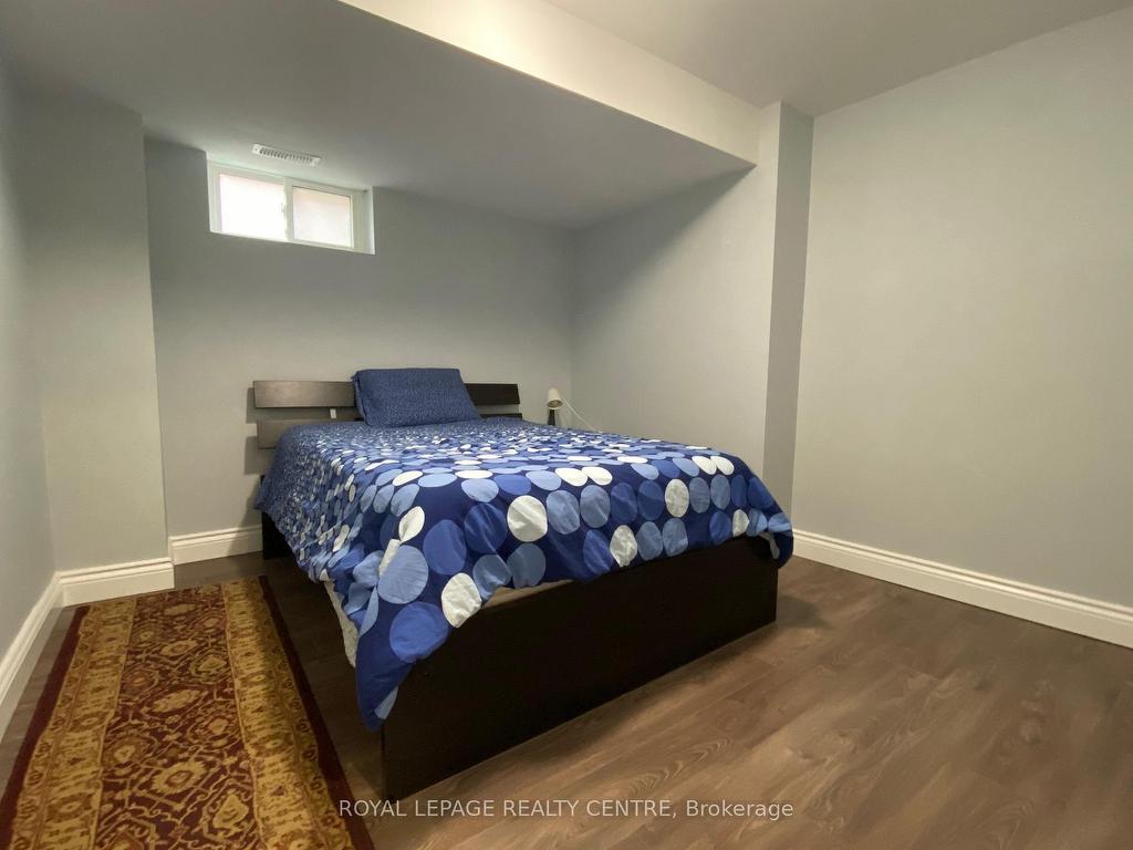 









4268


Greybrook

Crescent, Bsmt,
Mississauga,




ON
L4W 3G7

