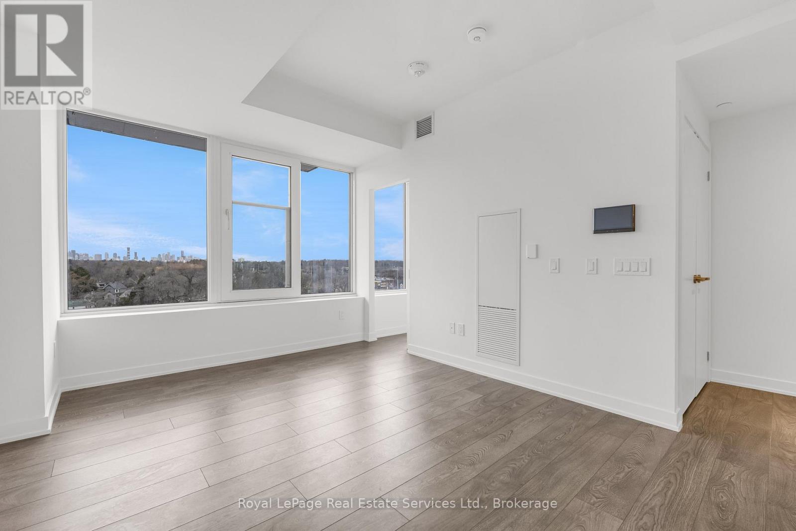 












720 - 28 ANN STREET

,
Mississauga (Port Credit),




Ontario
L5G0E1

