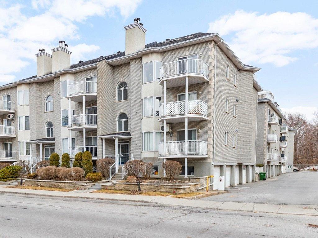 









7118


Rue Chouinard

, 301,
Montréal (LaSalle),




QC
H8N3A5

