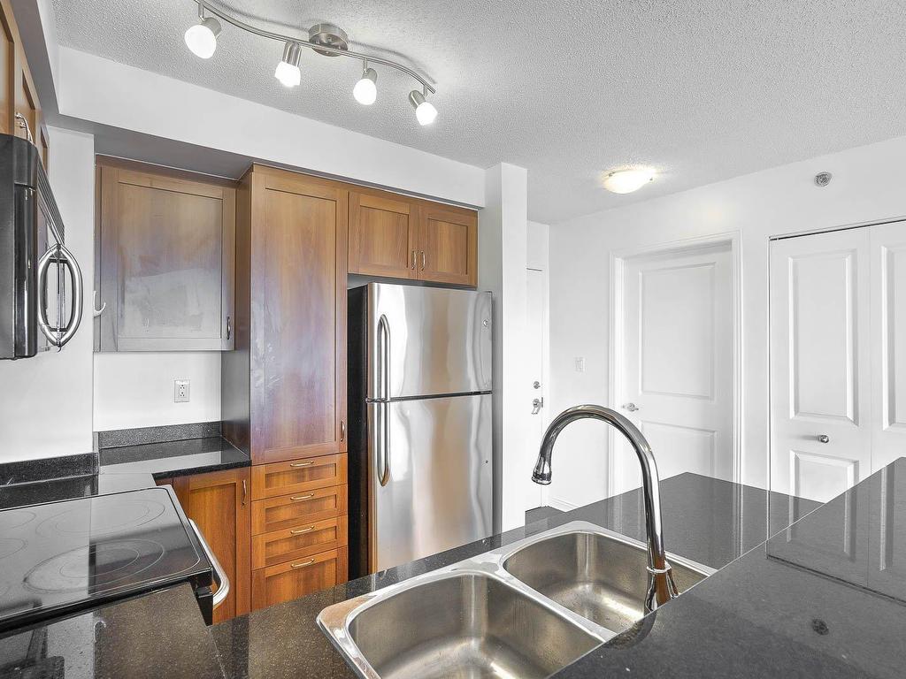 









1280


Rue St-Jacques

, 1303,
Montréal (Ville-Marie),




QC
H3C0G1

