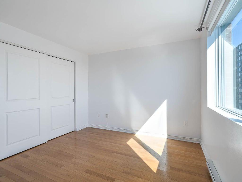 









1280


Rue St-Jacques

, 1303,
Montréal (Ville-Marie),




QC
H3C0G1

