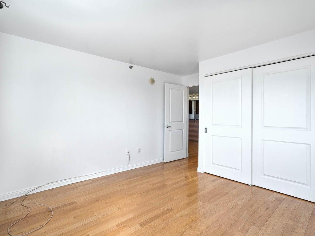 









1280


Rue St-Jacques

, 1303,
Montréal (Ville-Marie),




QC
H3C0G1

