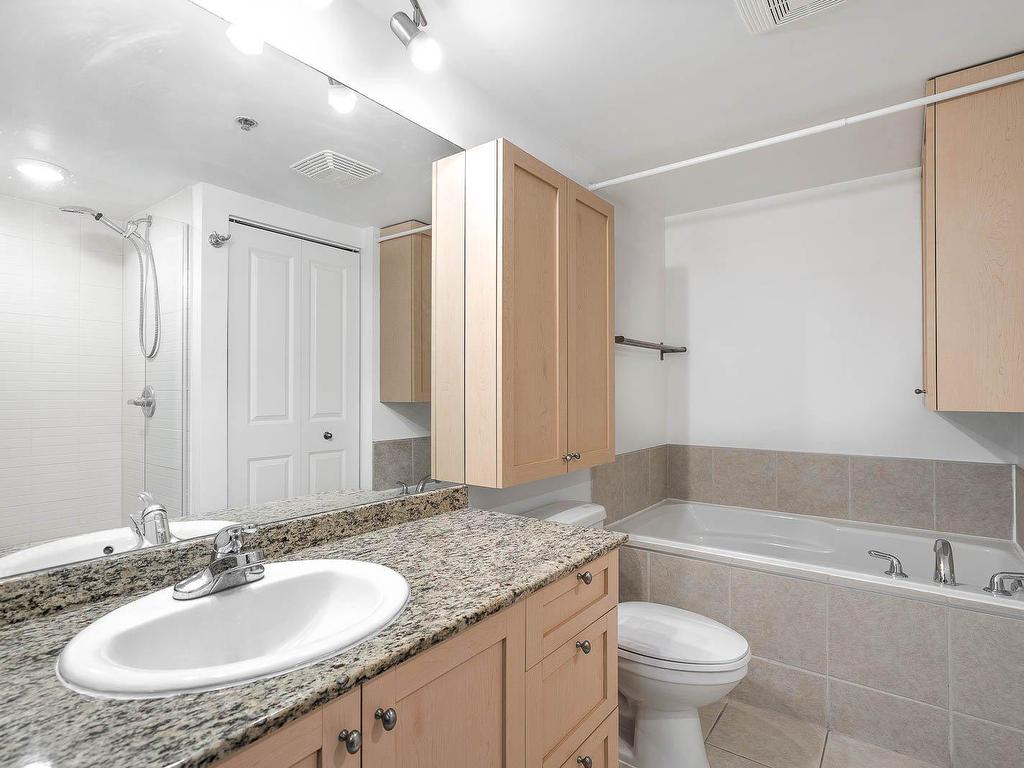 









1280


Rue St-Jacques

, 1303,
Montréal (Ville-Marie),




QC
H3C0G1

