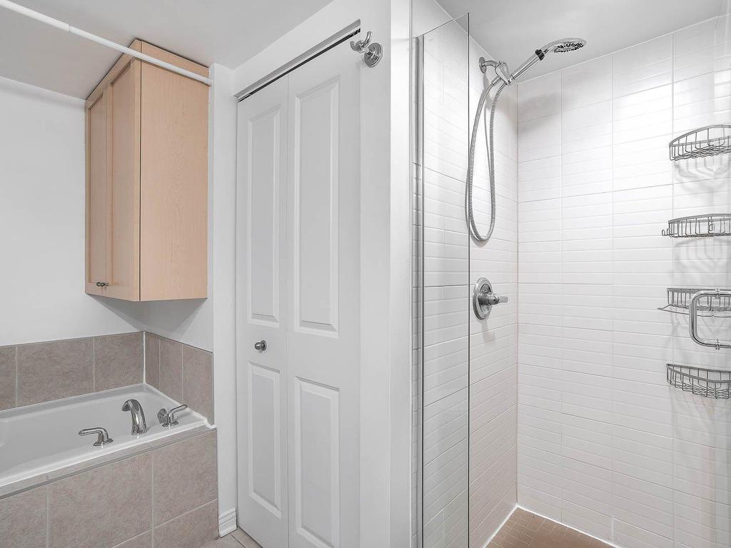 









1280


Rue St-Jacques

, 1303,
Montréal (Ville-Marie),




QC
H3C0G1

