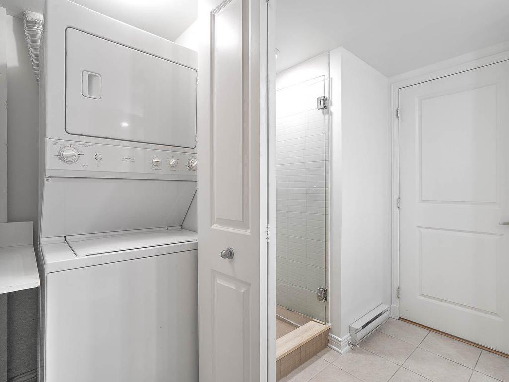 









1280


Rue St-Jacques

, 1303,
Montréal (Ville-Marie),




QC
H3C0G1


