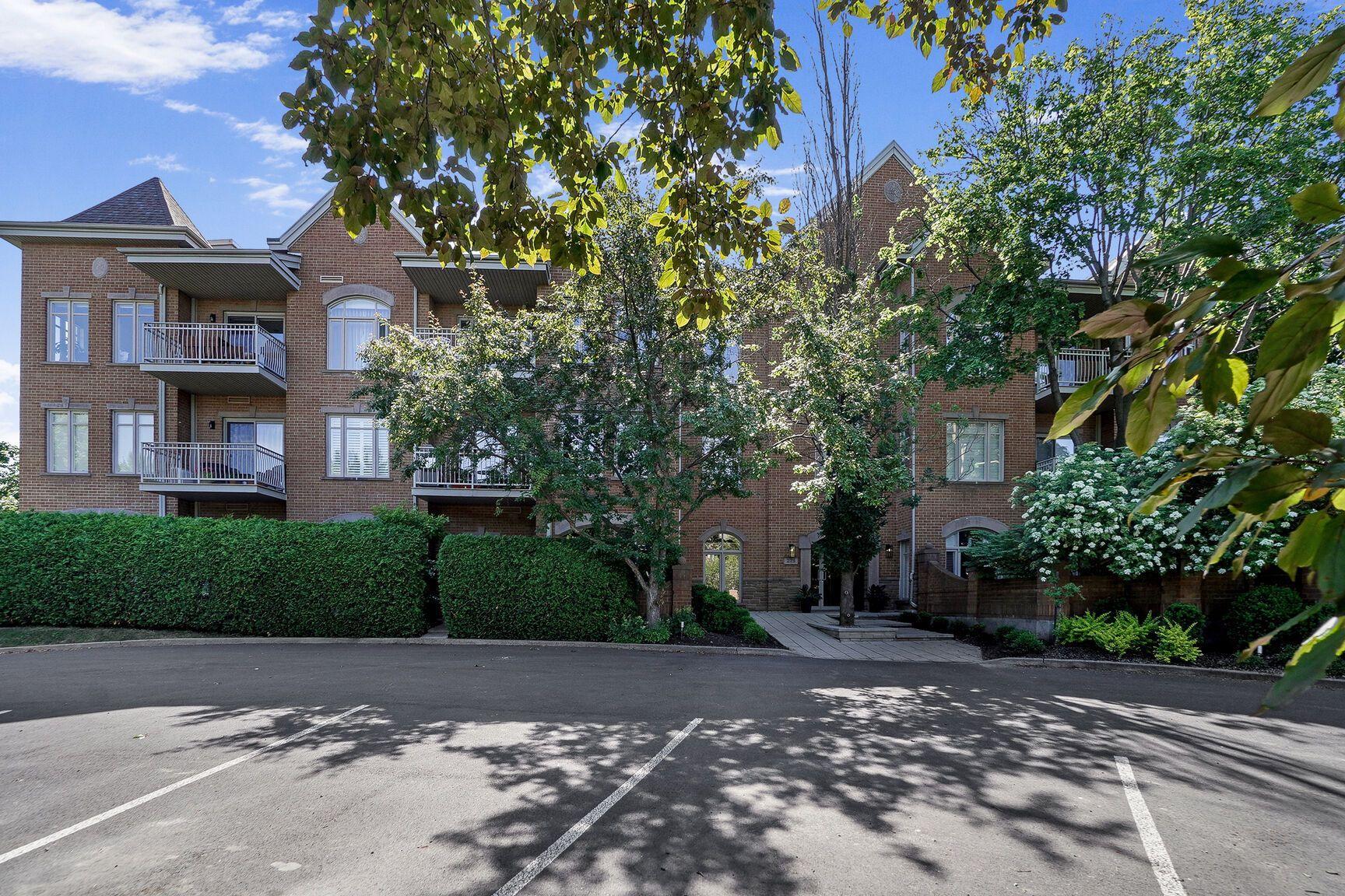 









275


Rue Upper Edison

, 105,
Saint-Lambert,




QC
J4R2W1

