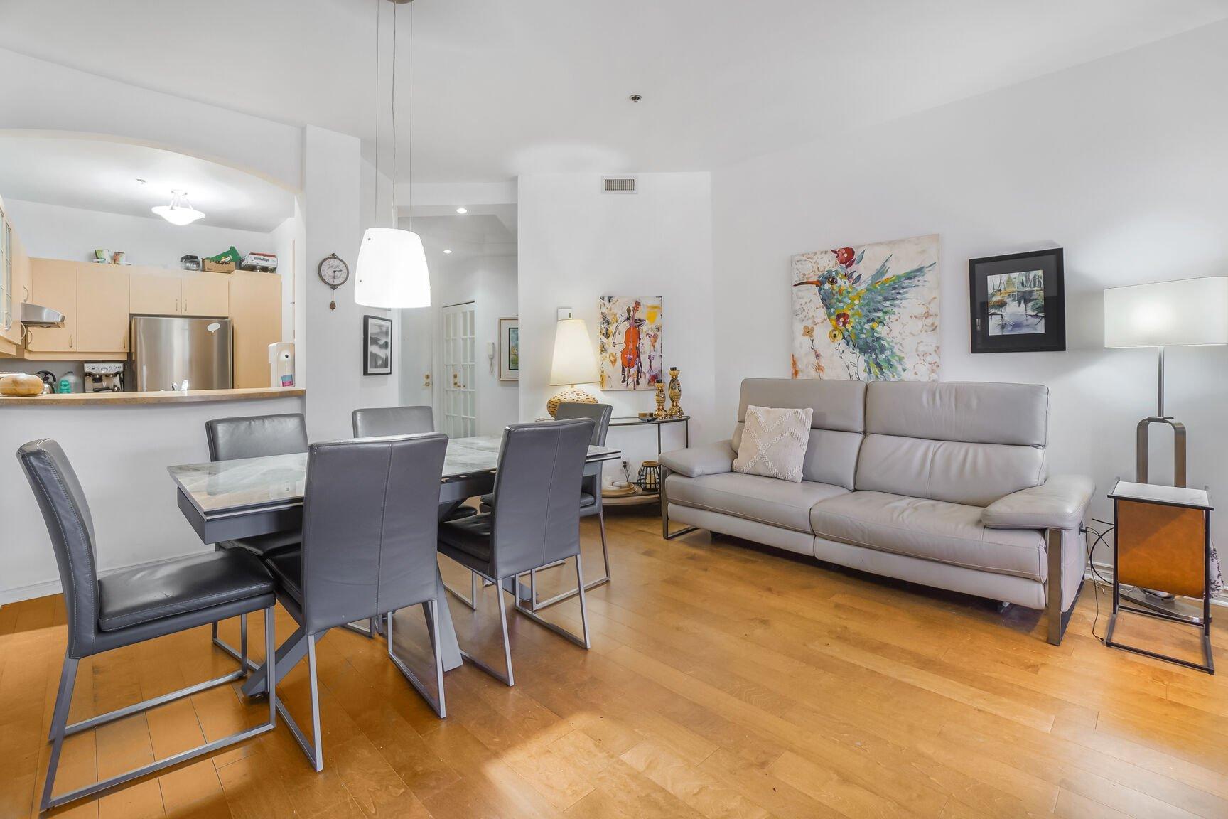 









275


Rue Upper Edison

, 105,
Saint-Lambert,




QC
J4R2W1


