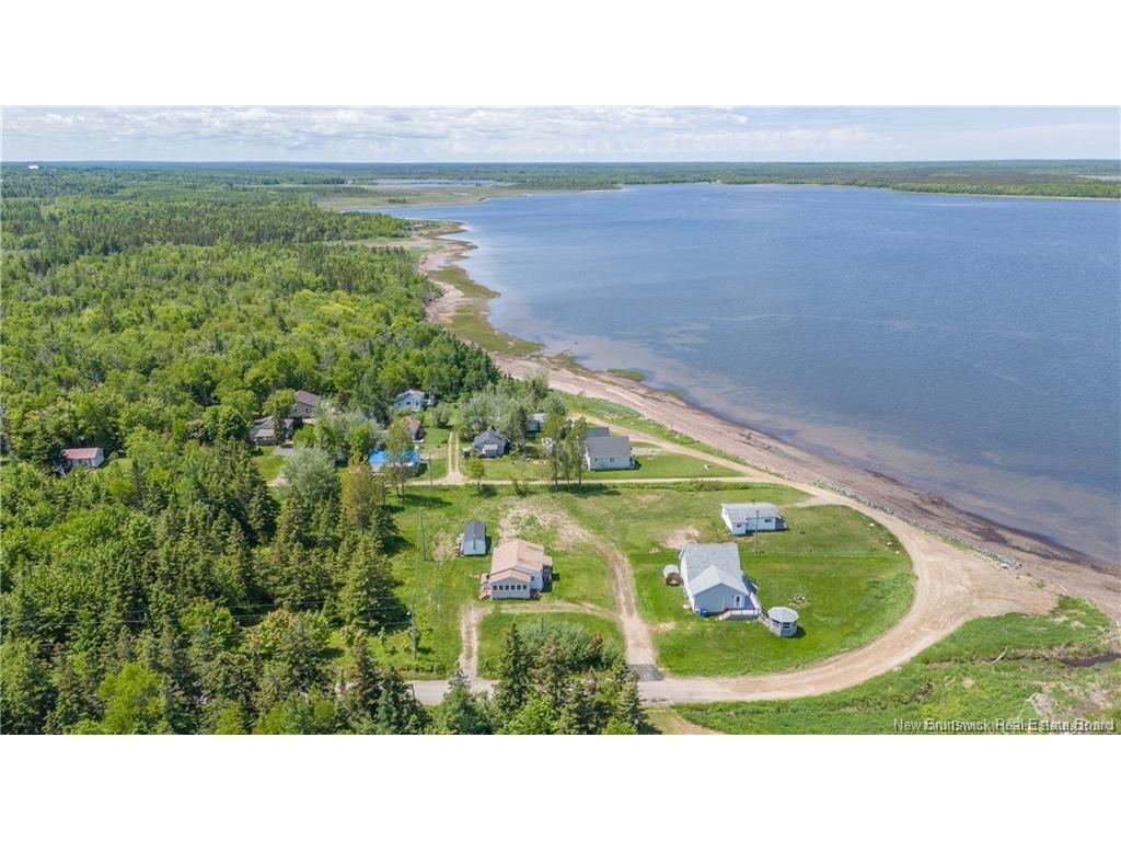 









18


rue Pinet

ST,
Caraquet,







NB
E1W 1A1

