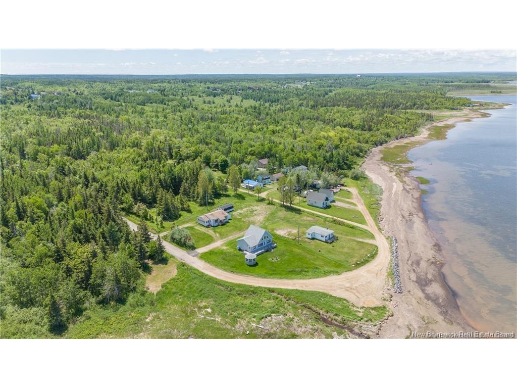 









18


rue Pinet

ST,
Caraquet,







NB
E1W 1A1

