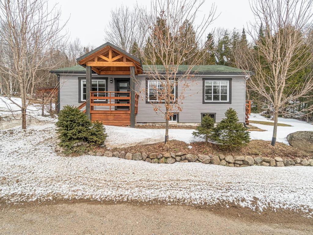 









226


Ch. du Lac-à-la-Loutre

,
Huberdeau,




QC
J0T1G0

