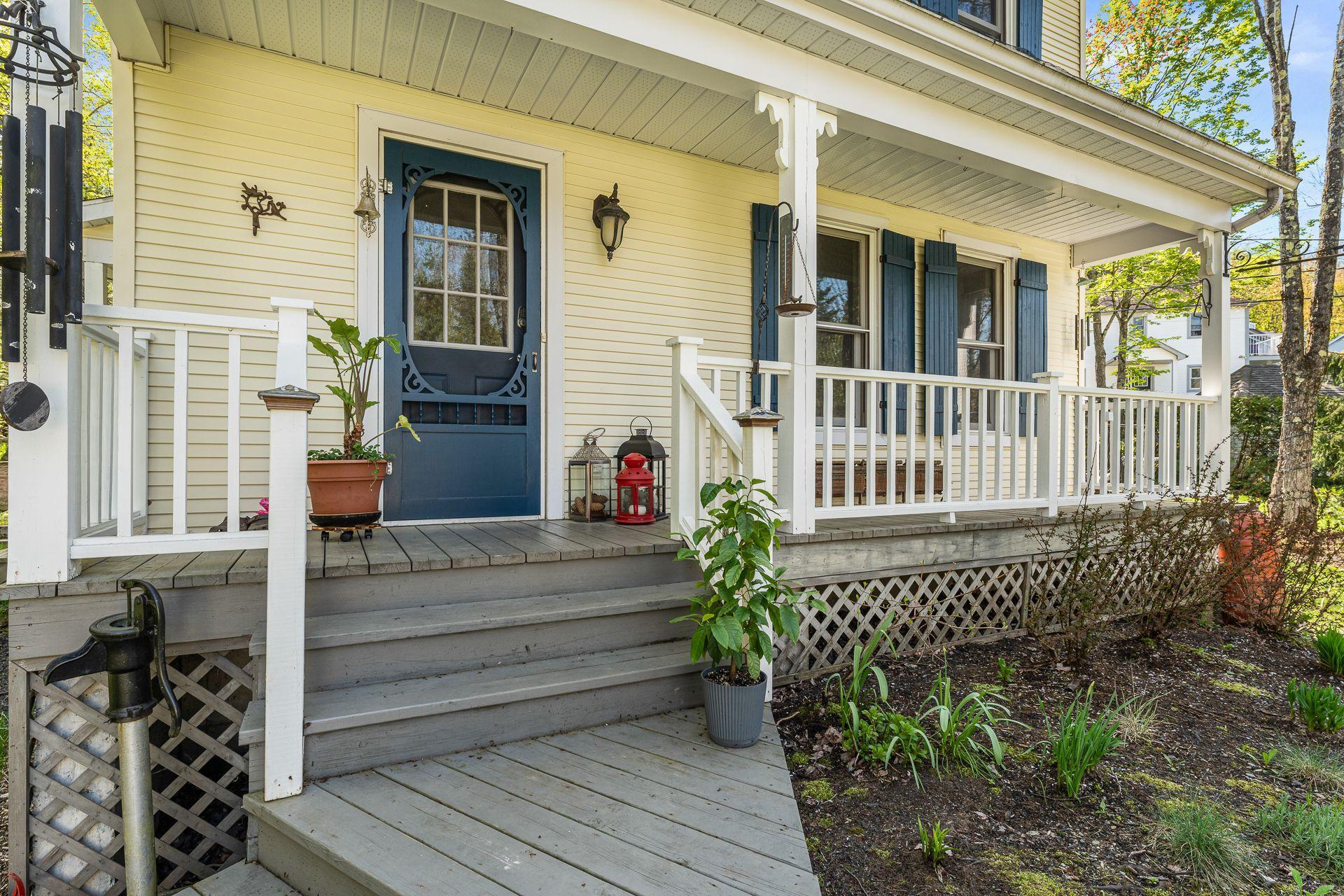 









257


Ch. de Bondville

,
Lac-Brome,




QC
J0E1V0

