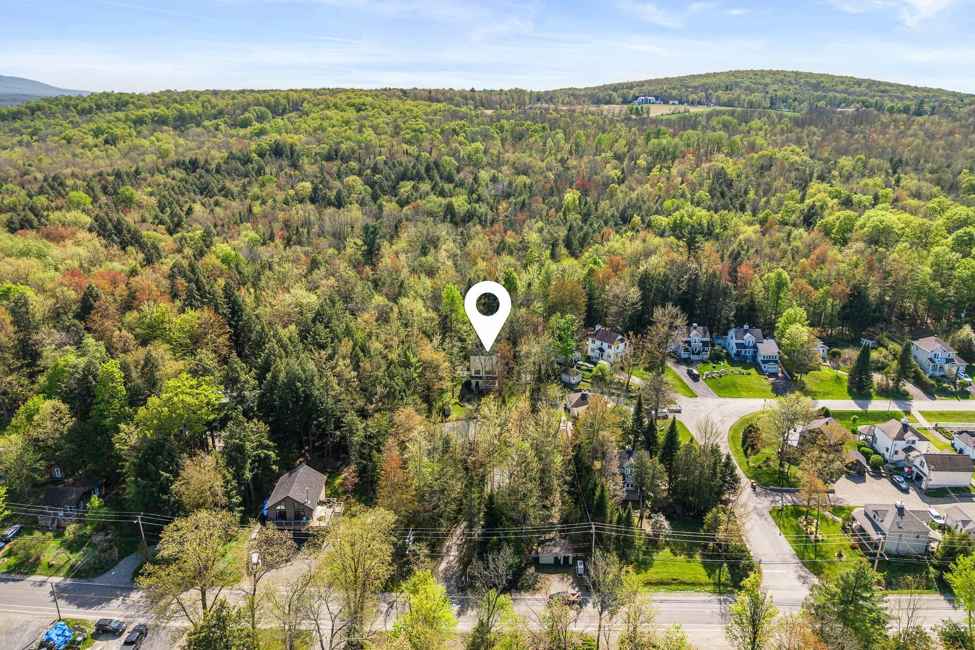 









257


Ch. de Bondville

,
Lac-Brome,




QC
J0E1V0

