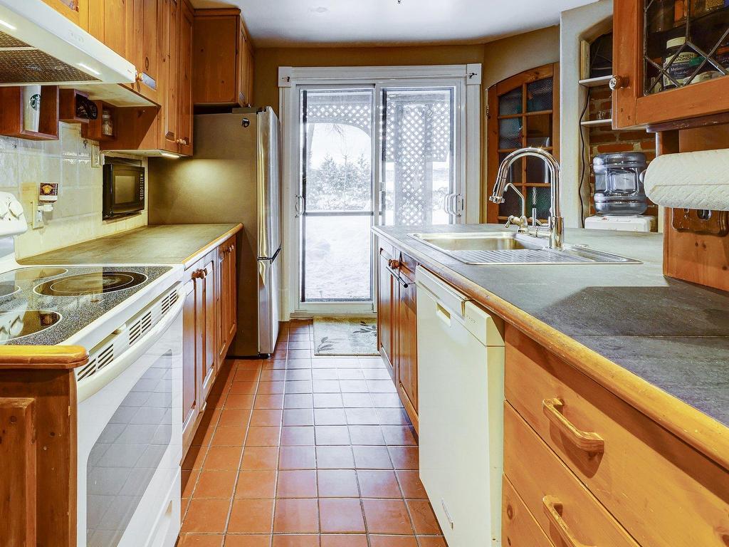 









1195Z


Rue du Moulin-Ross

,
Lévis (Les Chutes-de-la-Chaudière-Ouest),




QC
G7A4J4

