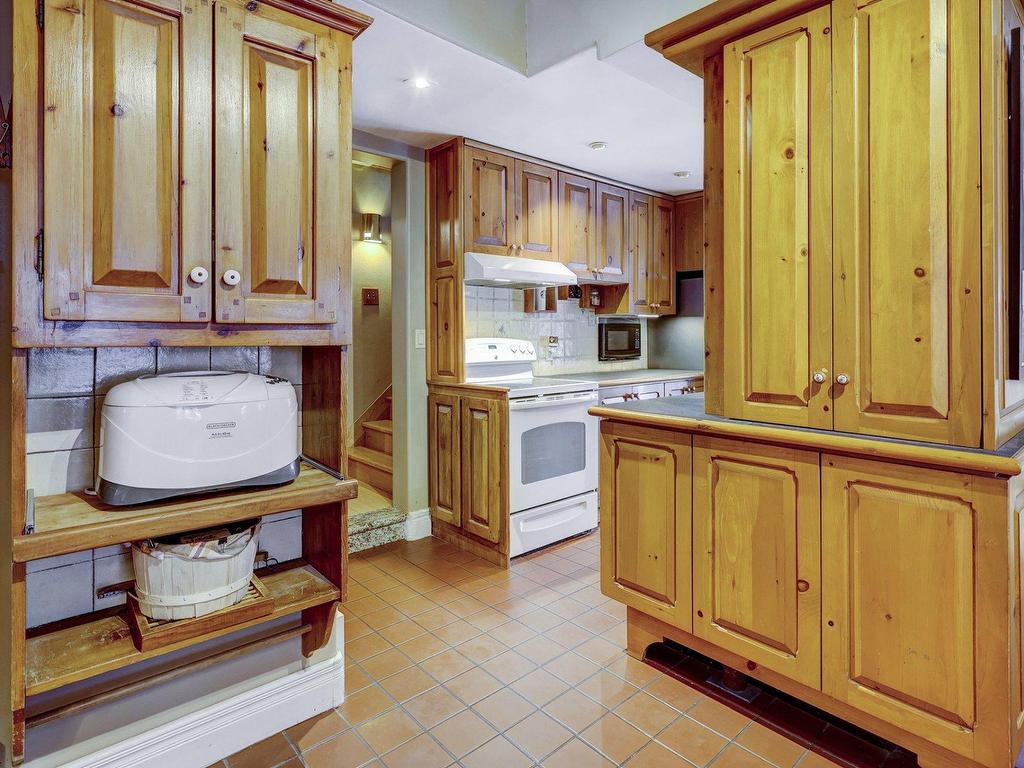 









1195Z


Rue du Moulin-Ross

,
Lévis (Les Chutes-de-la-Chaudière-Ouest),




QC
G7A4J4

