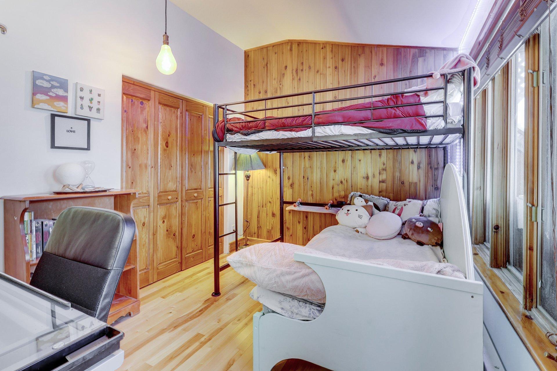 









1195Z


Rue du Moulin-Ross

,
Lévis (Les Chutes-de-la-Chaudière-Ouest),




QC
G7A4J4

