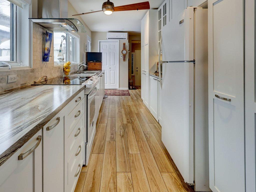 









1195Z


Rue du Moulin-Ross

,
Lévis (Les Chutes-de-la-Chaudière-Ouest),




QC
G7A4J4


